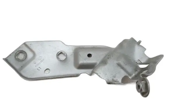 Renault Clio IV Fender mounting bracket 620431659R