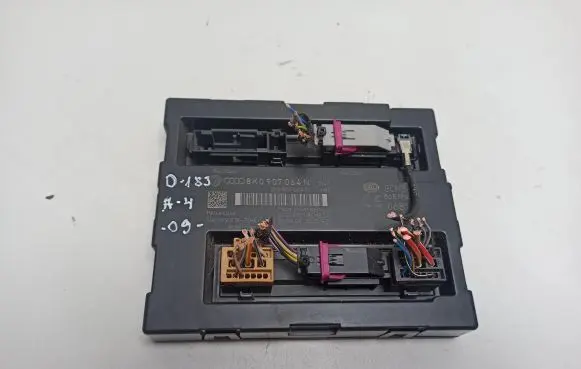 Audi A4 S4 B8 8K Comfort/convenience module 8K0907064N