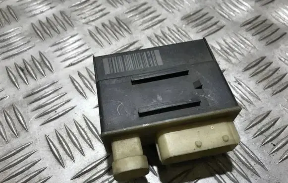 Citroen C5 Glow plug pre-heat relay 9652021180 01801095-1