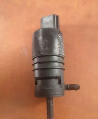 BMW X5 E70 Windscreen/windshield washer pump 6934160