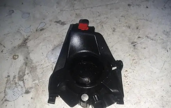 Front door high frequency speaker
