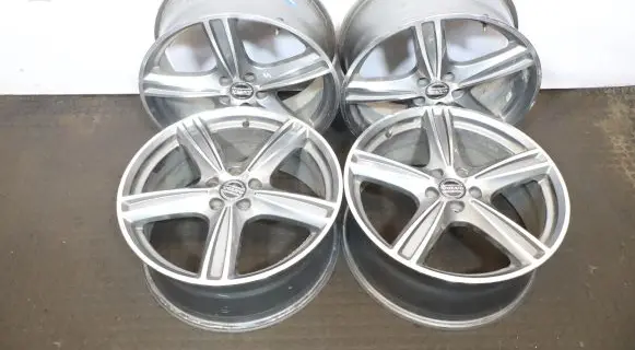Volvo XC90 R19 alloy rim 