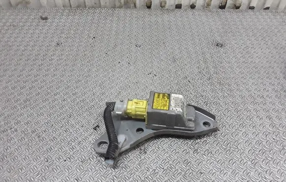 Toyota Avensis Verso Airbag deployment crash/impact sensor 8983044010