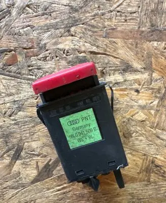 Audi A3 S3 8L Hazard light switch 8L0941509B