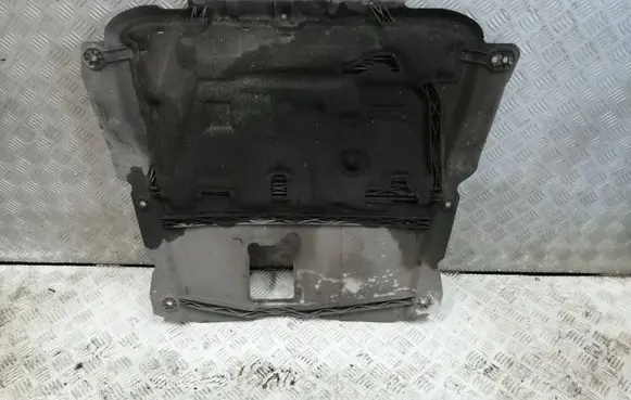 Dacia Logan II Engine splash shield/under tray 758900184R