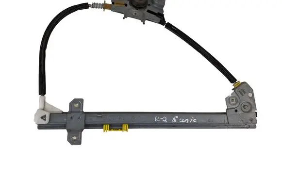 Rear door manual window regulator