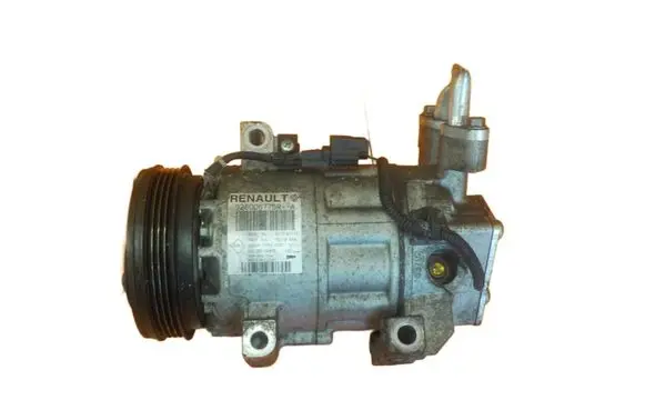 Dacia Sandero II Air conditioning (A/C) compressor (pump) 926006775R D4F732