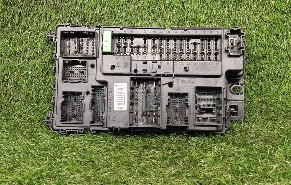 Ford Fusion II Power management control unit FU5T15604DAL A2C7438261200