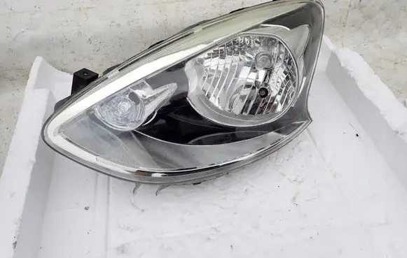 Nissan Micra Headlight/headlamp