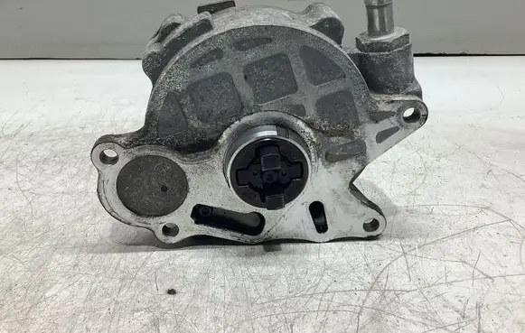 Audi A4 S4 B8 8K Vacuum pump 03L145100F