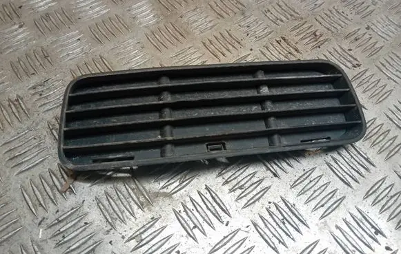 Volkswagen Caddy Front bumper lower grill M7667 6K5853665A