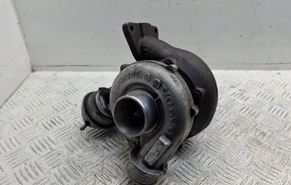 Volvo S60 Turbo GT2052V 8689592 02357