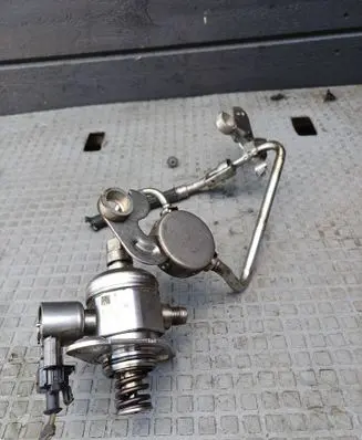 Chevrolet Traverse I Fuel pressure regulator 12626234 1000877009 0261520036