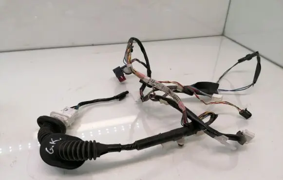 Toyota Avensis T250 Rear door wiring loom 8215405210