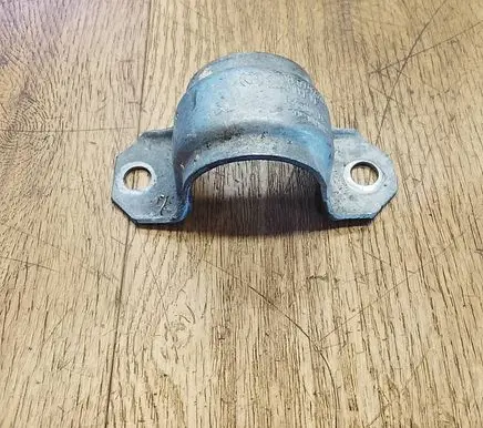 BMW 4 F32 F33 Sway bar bush bracket, front 6792207