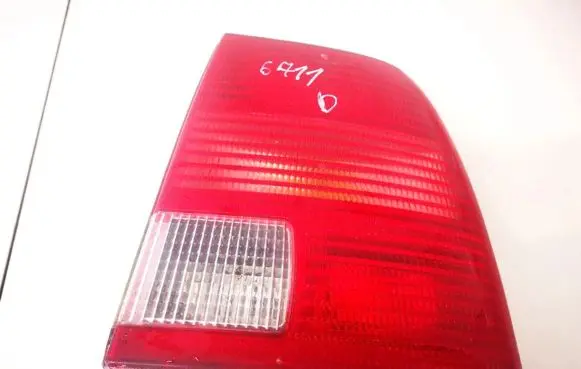 Volkswagen PASSAT B5 Rear/tail lights 3b5945096f