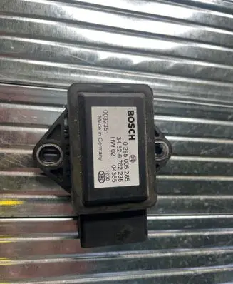 BMW X5 E53 ESP acceleration yaw rate sensor 0265005285 0032351 6762235