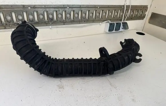 Renault Trafic II (X83) Intercooler hose/pipe 8200929991 93858730