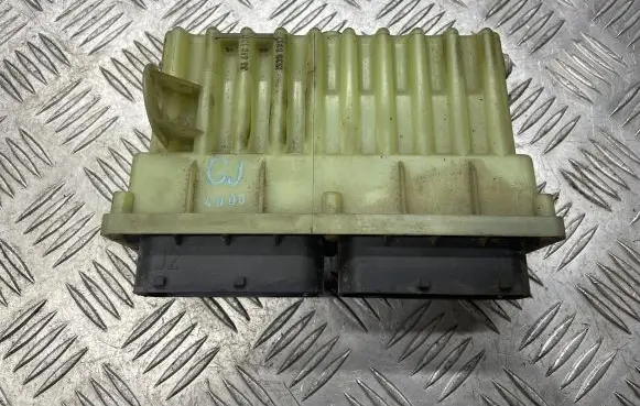 Coolant fan relay