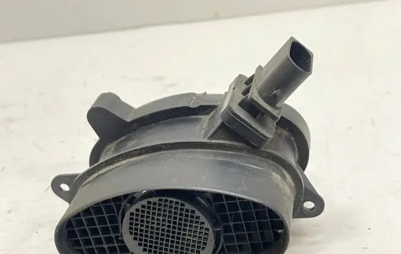 BMW 1 E81 E87 Mass air flow meter 7788744 0928400504 7205705