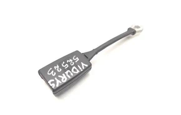 Front seatbelt buckle
