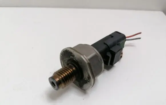 Fuel pressure sensor