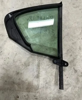 Volkswagen PASSAT B8 Rear vent window glass 3G5845213