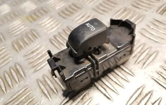 Lexus RX 450H Electric window control switch 8403048070