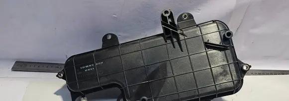 Vacuum air tank