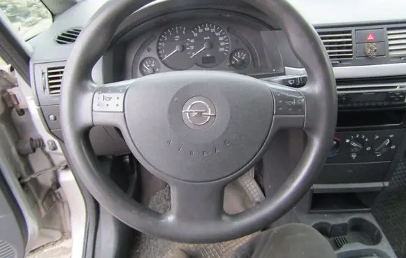 Opel Meriva A Steering wheel 