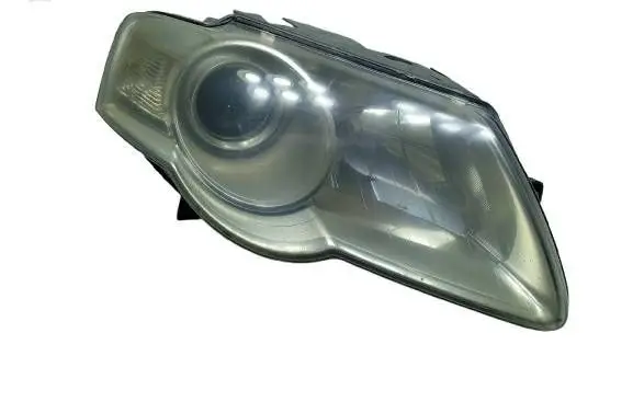 Volkswagen PASSAT B6 Headlight/headlamp