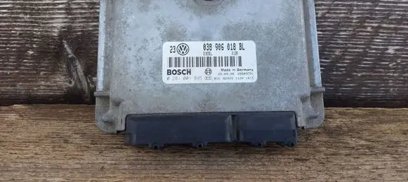 Volkswagen Golf IV Engine control unit/module 038906018BL 0281001845