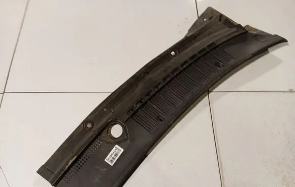 Nissan Almera Tino Wiper trim 66862BU200