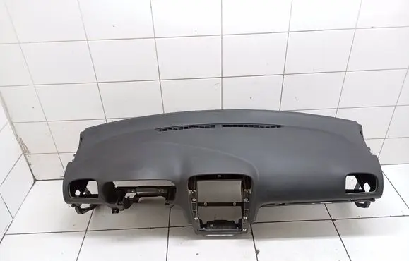 Volkswagen Golf VI Dashboard 1K1857003 1155D300437 1k0880204l
