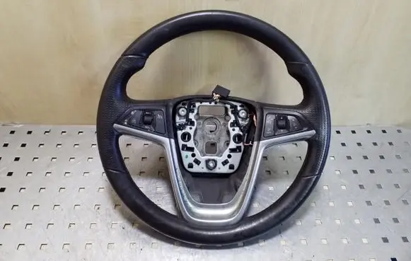 Opel Insignia A Steering wheel 13316540