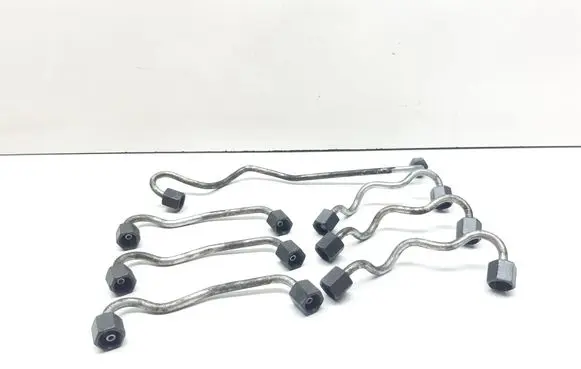 Fuel injector supply line/pipe