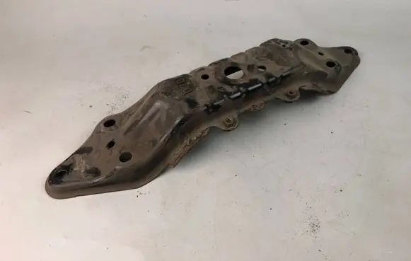 Subaru Legacy Gearbox mounting bracket