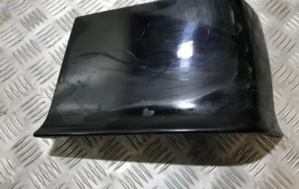 Saab 900 Rear/tail light trim molding 4332920