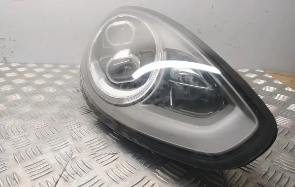 Porsche Panamera (970) Headlight/headlamp 97063107253