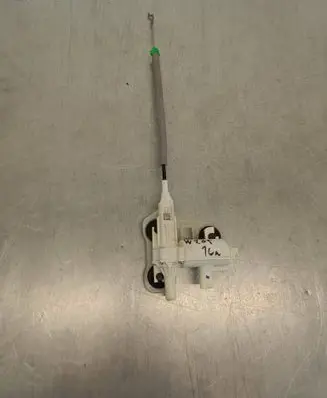 Mercedes-Benz C W205 Tailgate/trunk/boot lift motor A0999068600 16476