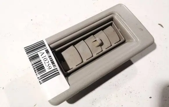 Mitsubishi Pajero Dash center air vent grill