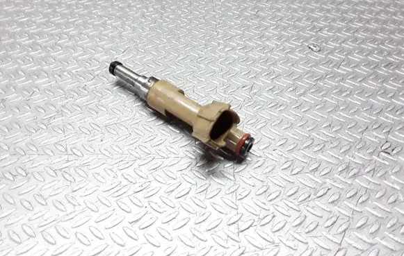 Toyota Auris 150 Fuel injector 2325037010