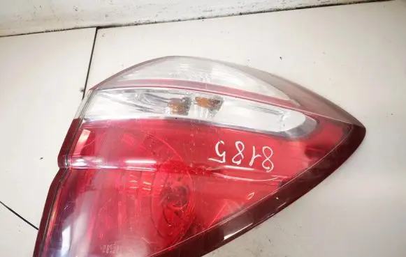 Subaru Outback Rear/tail lights 2202095e 220-2095e