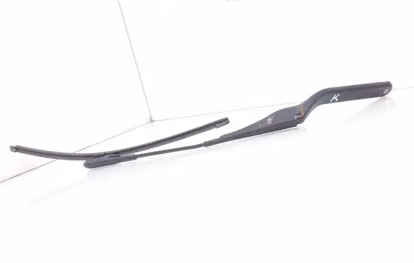BMW 1 E81 E87 Front wiper blade arm 7169971 61617169971