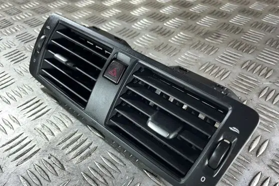 Volvo C70 Dash center air vent grill