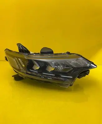 Mitsubishi Outlander Headlight/headlamp 8301D3-32