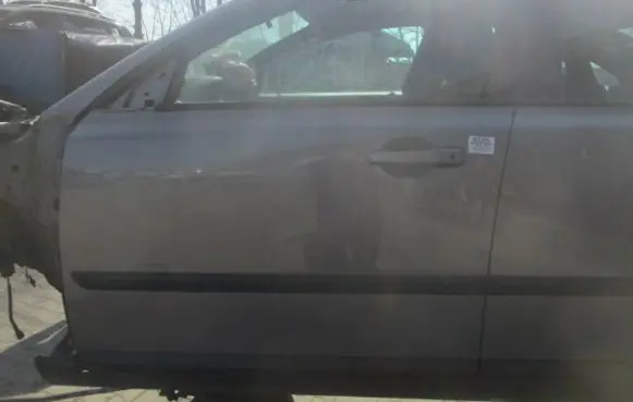 Volvo S40 Front door