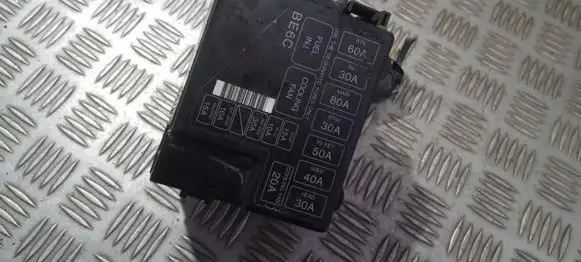 Mazda 323 Fuse box set be6c