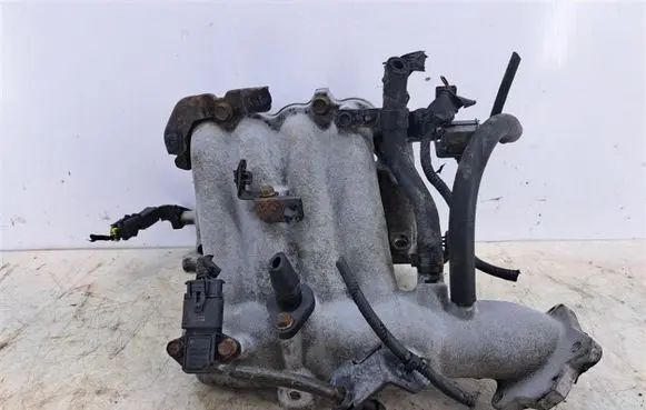 Hyundai i10 Intake manifold