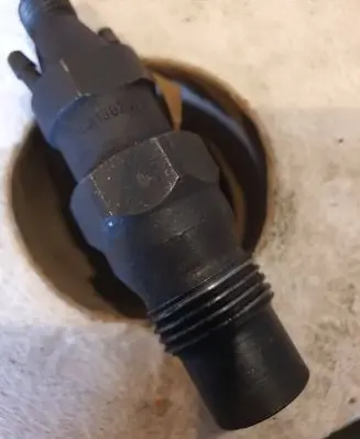Volvo 440 Fuel injector 068130201B